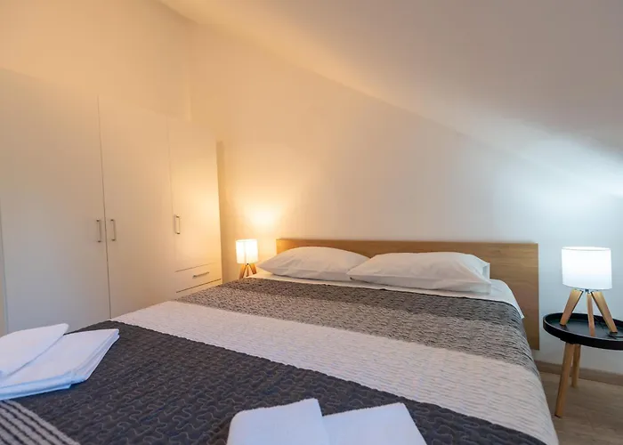 Lovable Loft Apartman